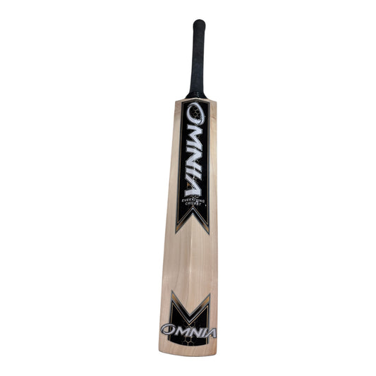 Omnia Titan Bats